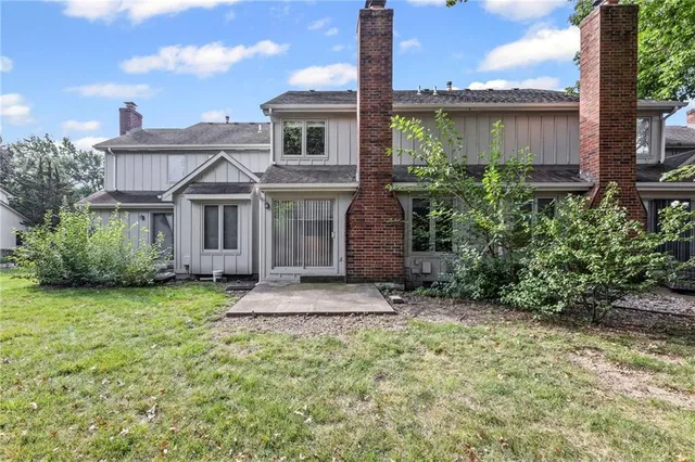 $255,000 | 10812 West 116th Street, Overland Park, KS 66210