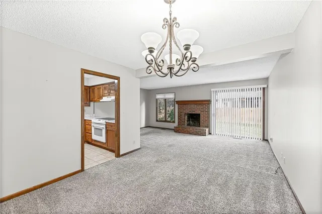 $255,000 | 10812 West 116th Street, Overland Park, KS 66210