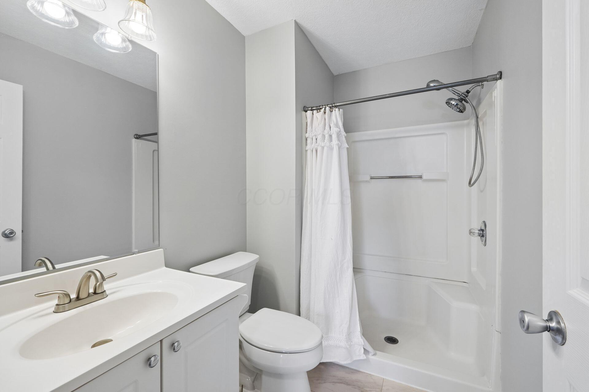 7003 Pleasant Colony Way, Unit 14 New Albany, OH 43054 - Photo 25 of 38 Full Bath 1