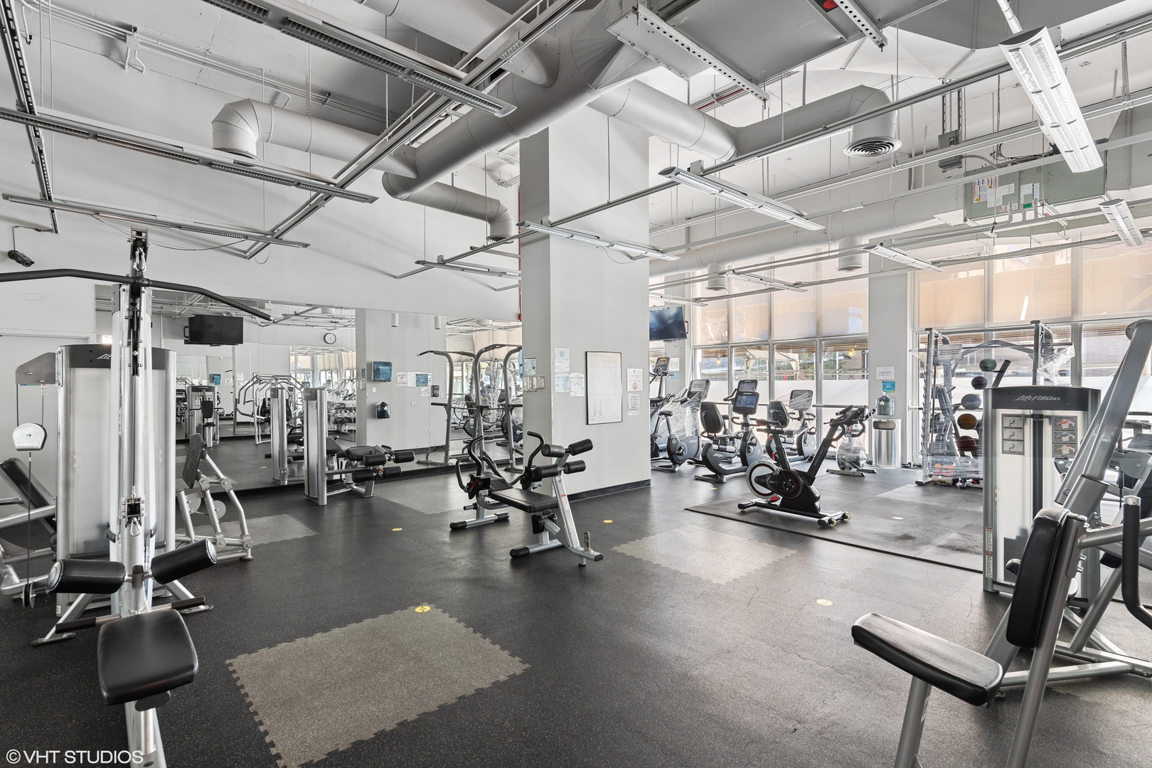 655 West Irving Park Road, Unit 2909 Chicago, IL 60613 - Photo 11 of 12