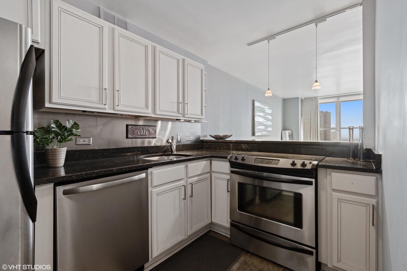 655 West Irving Park Road, Unit 2909 Chicago, IL 60613 - Photo 6 of 12