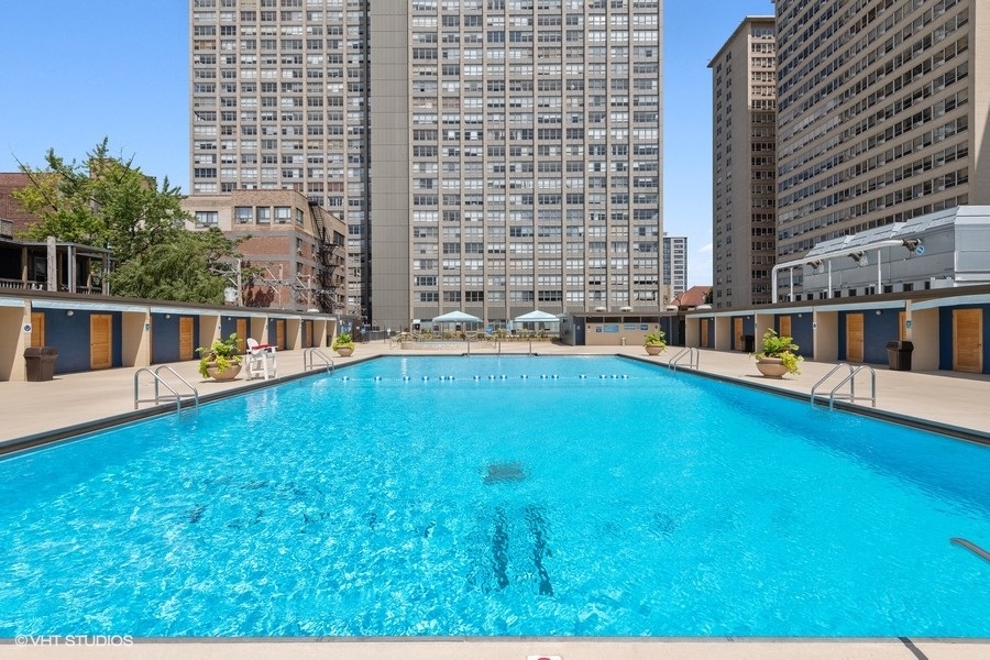 655 West Irving Park Road, Unit 2909 Chicago, IL 60613 - Photo 10 of 12
