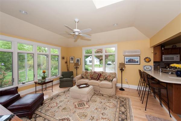 44 Brook Road Sharon, MA 02067 - Photo 4 of 23 Gallery Image 4