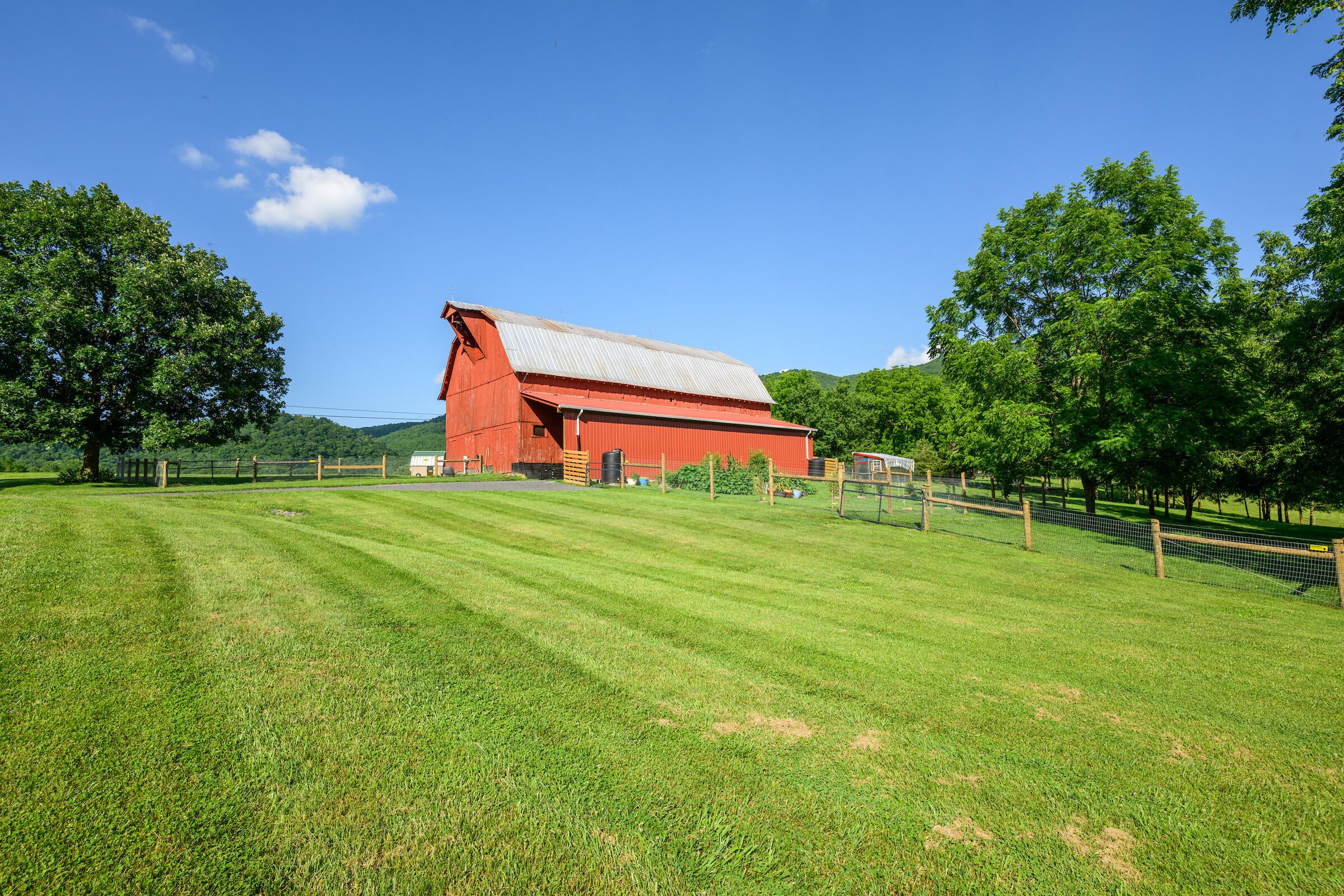 2704 Stone House Road Caldwell, WV 24925 - Photo 66 of 94 Gallery Image 66