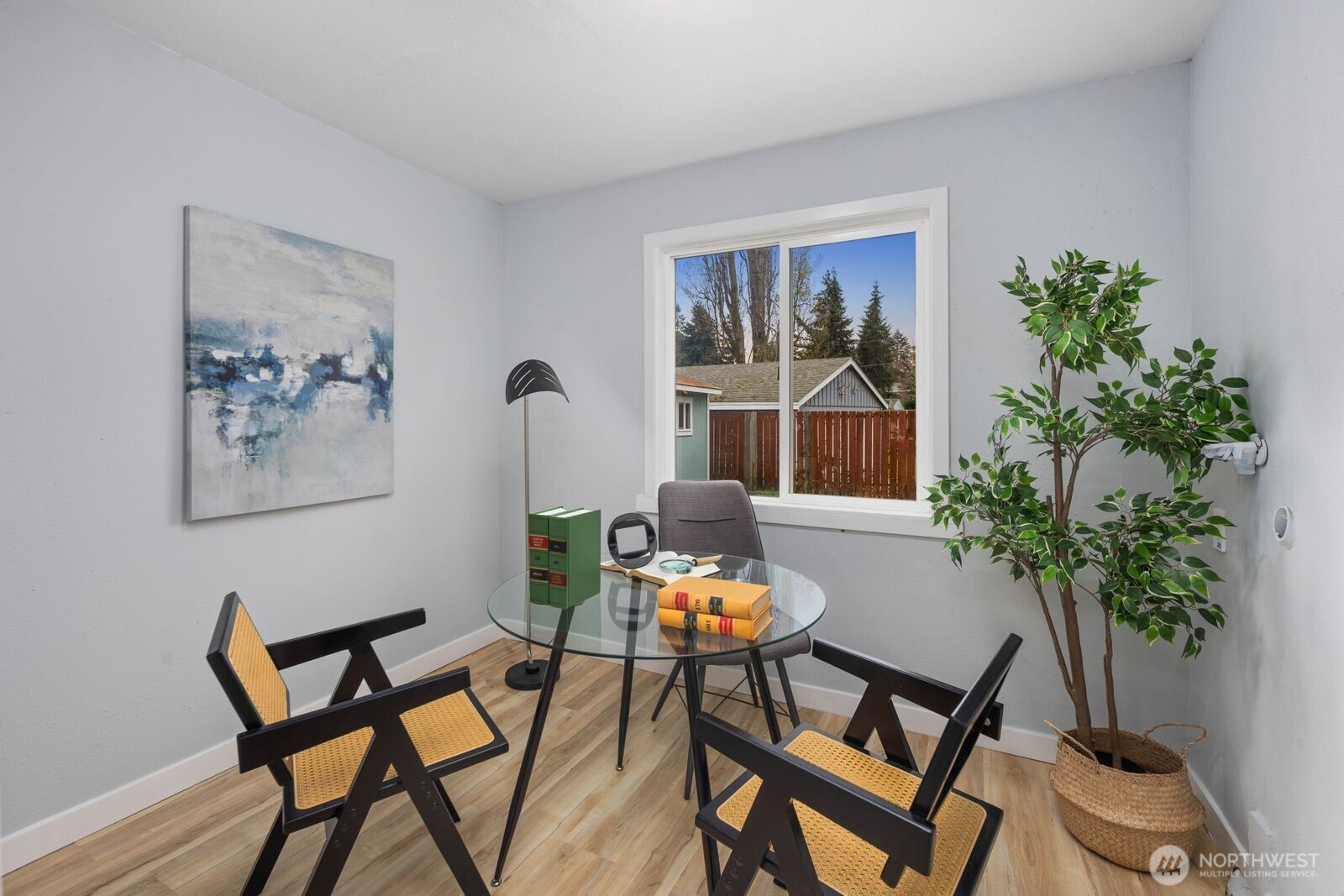 505 Southwest 305th Street Federal Way, WA 98023 - Photo 18 of 38 a dining room with furniture and window