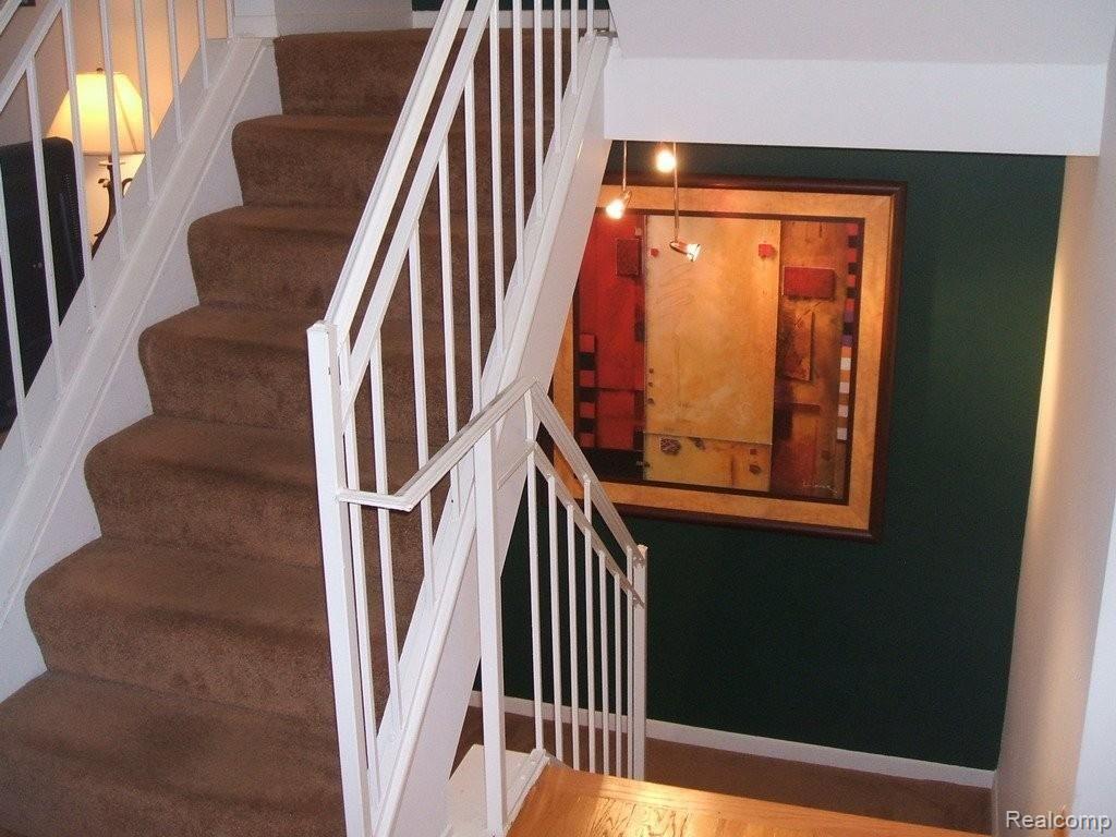 3529 Crooks Road, Unit 27 Royal Oak, MI 48073 - Photo 8 of 15 Staircase