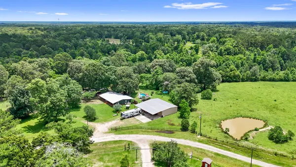$660,000 | 203 Chipmunk Trail, Shepherd, TX 77371