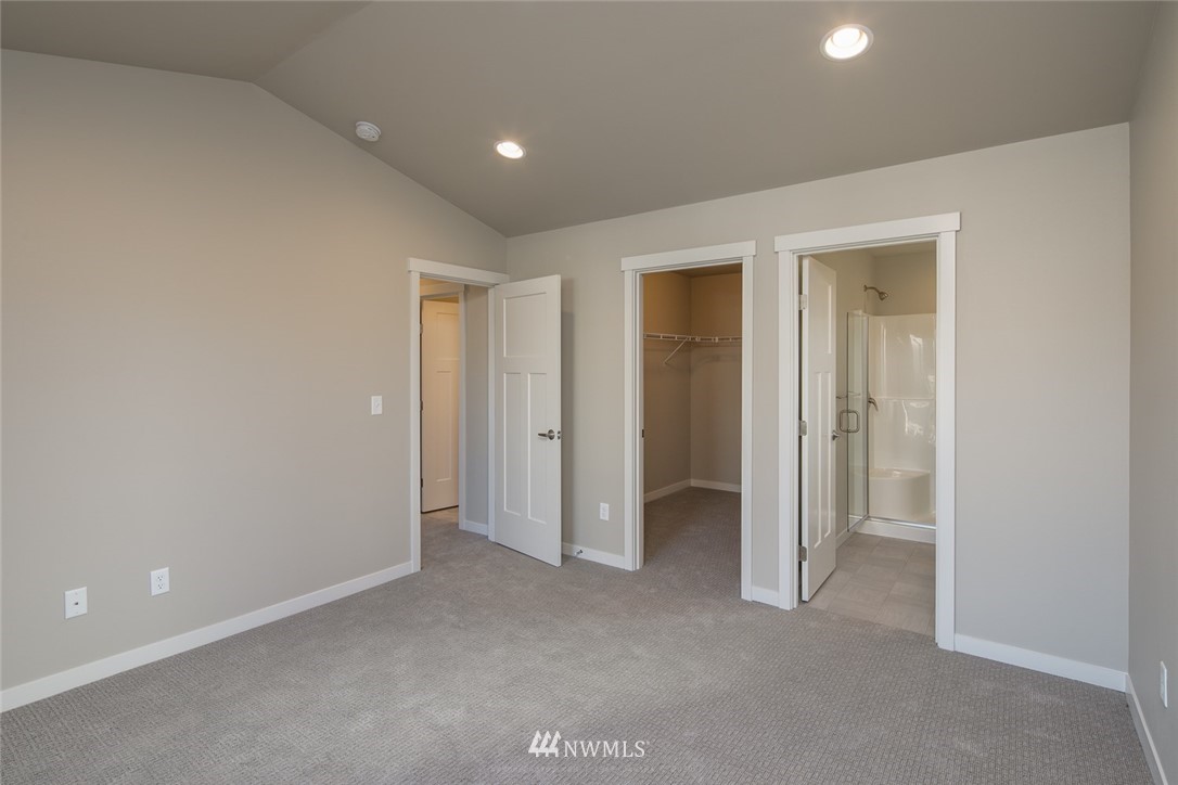 2071 Roxy Loop Ferndale, WA 98248 - Photo 12 of 32 Gallery Image 12