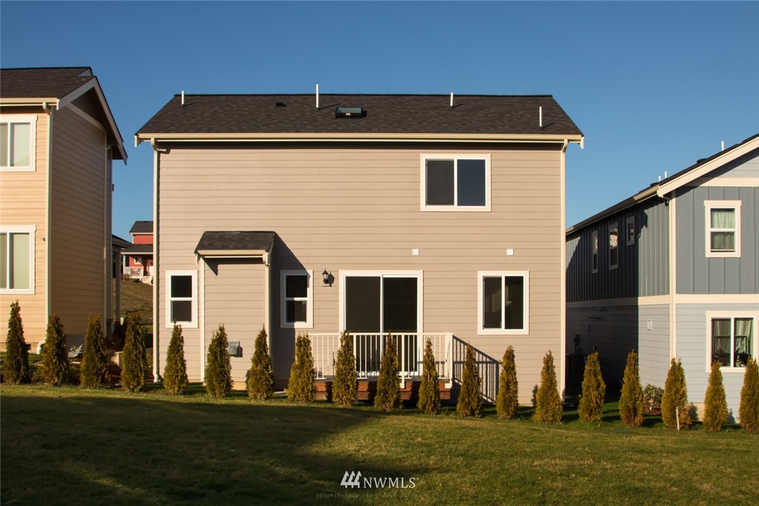 2071 Roxy Loop Ferndale, WA 98248 - Photo 24 of 32 Gallery Image 24