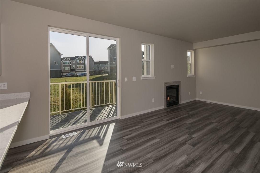 2071 Roxy Loop Ferndale, WA 98248 - Photo 4 of 32 Gallery Image 4