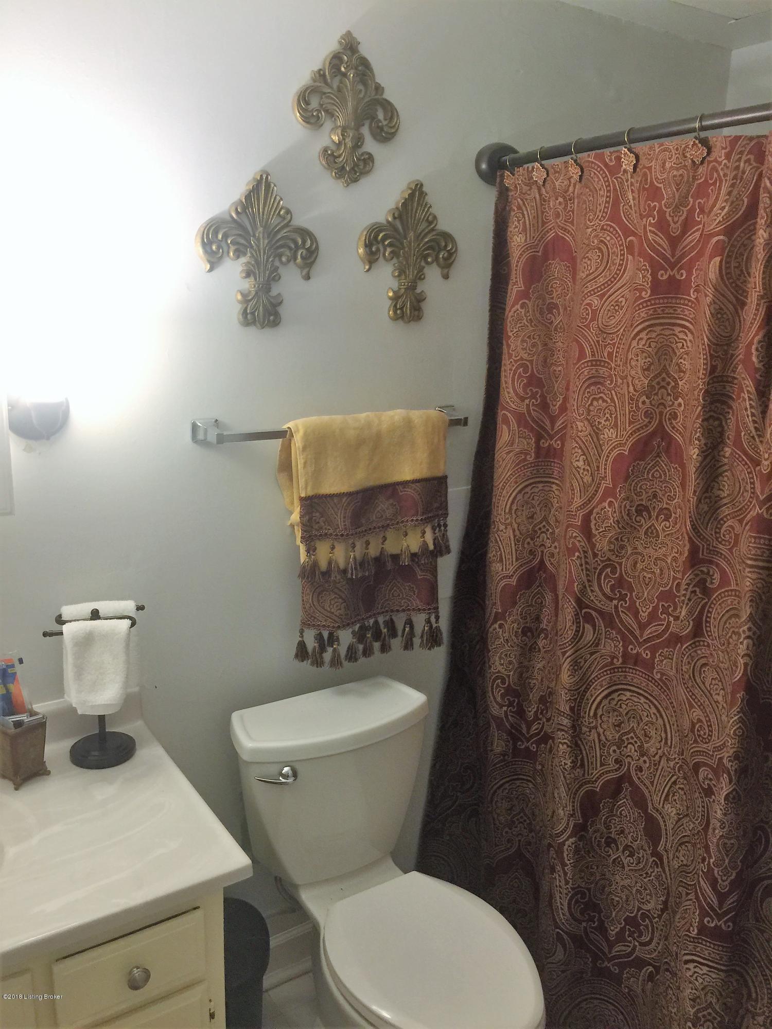 4028 Poplar Level Road, Unit 3 Louisville, KY 40213 - Photo 18 of 20 qqqBA-2a