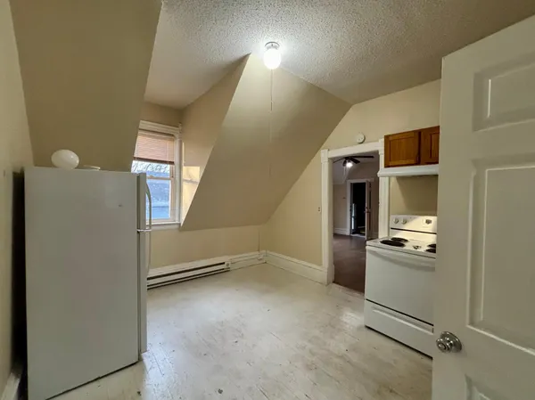 $149,000 | 320 Augusta Avenue Southeast, Willmar, MN 56201