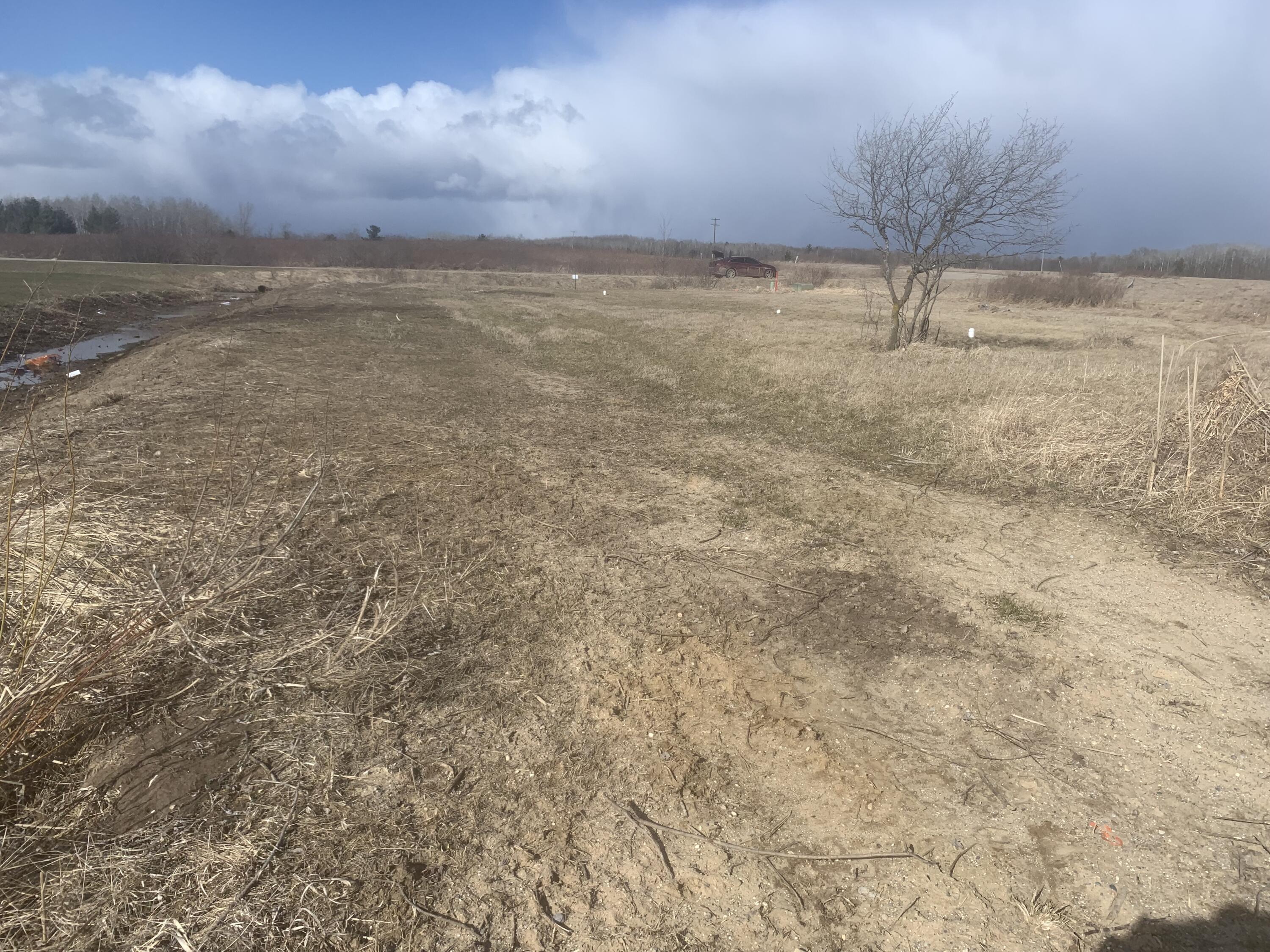 67 Fairfield Way Gladwin, MI 48624 - Photo 2 of 38 IMG_1872