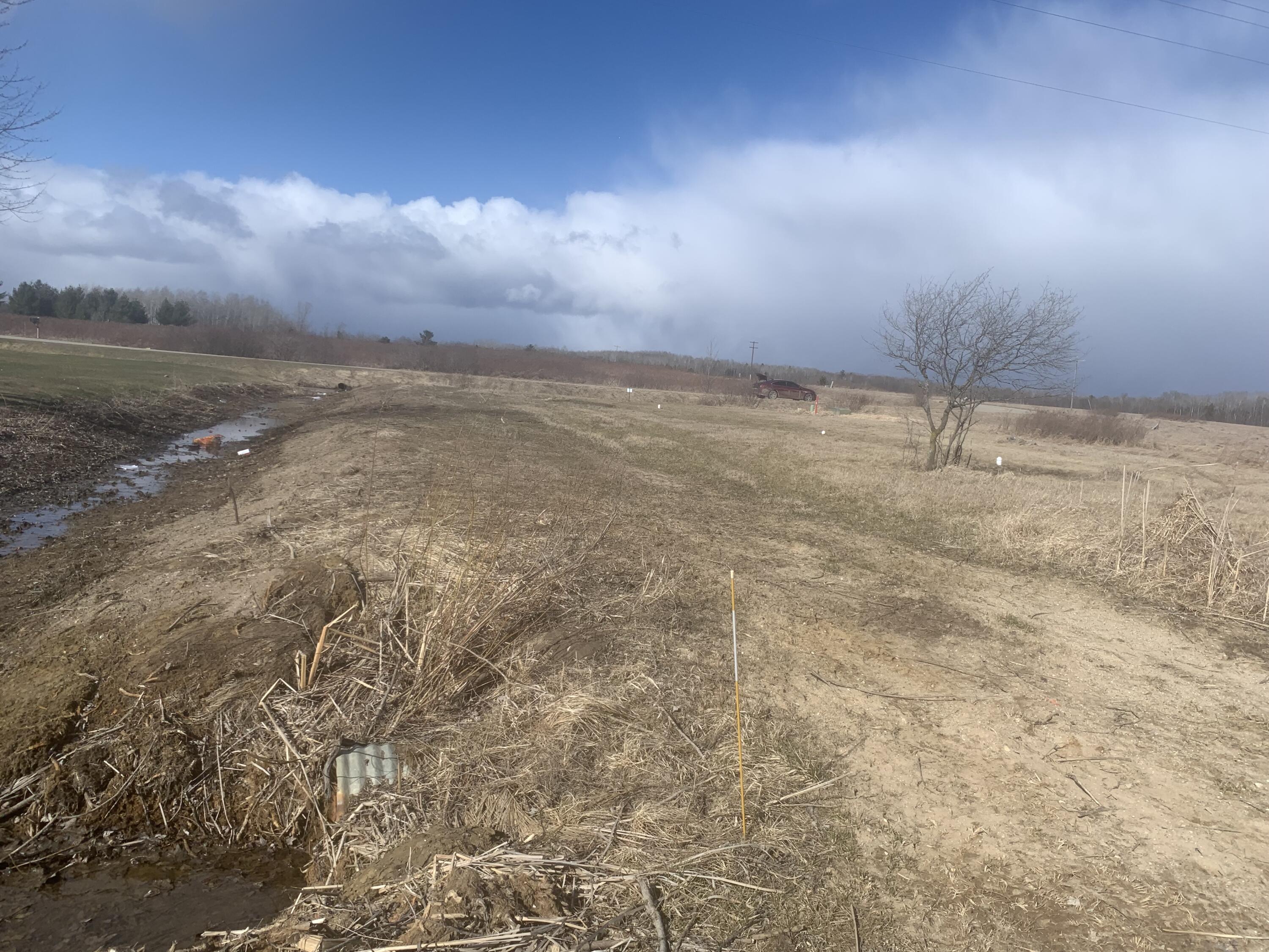 67 Fairfield Way Gladwin, MI 48624 - Photo 3 of 38 IMG_1878