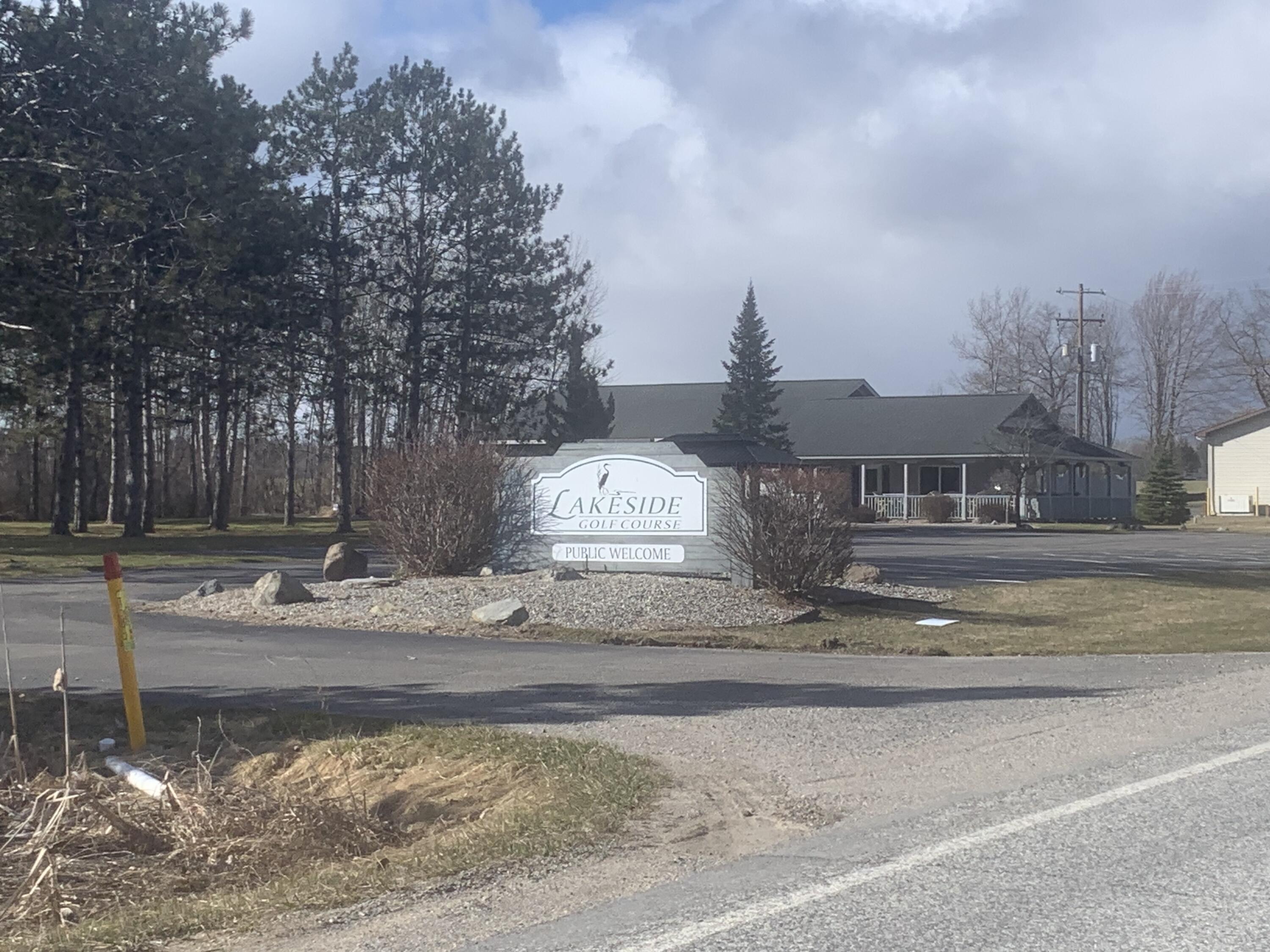 67 Fairfield Way Gladwin, MI 48624 - Photo 8 of 38 IMG_1892