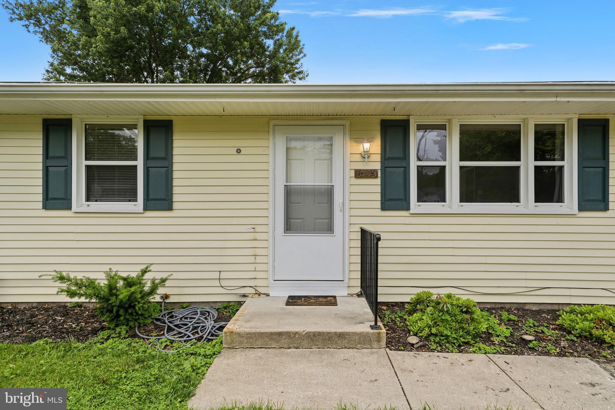6743 Amherst Road Bryans Road, MD 20616 - Photo 2 of 45 Front entry
