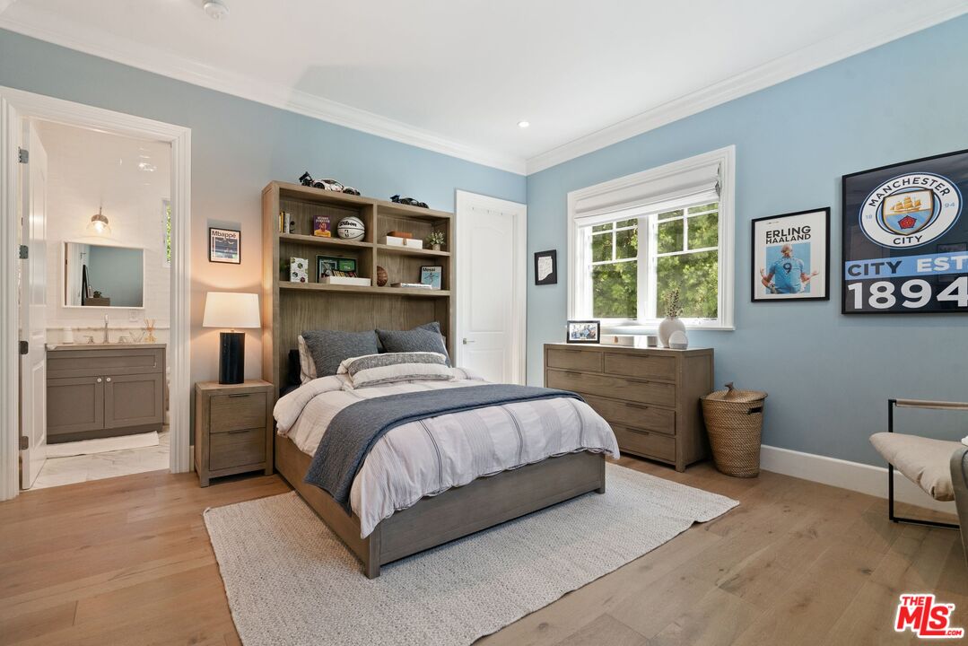 12090 Chalon Road Los Angeles, CA 90049 - Photo 28 of 47 Gallery Image 28