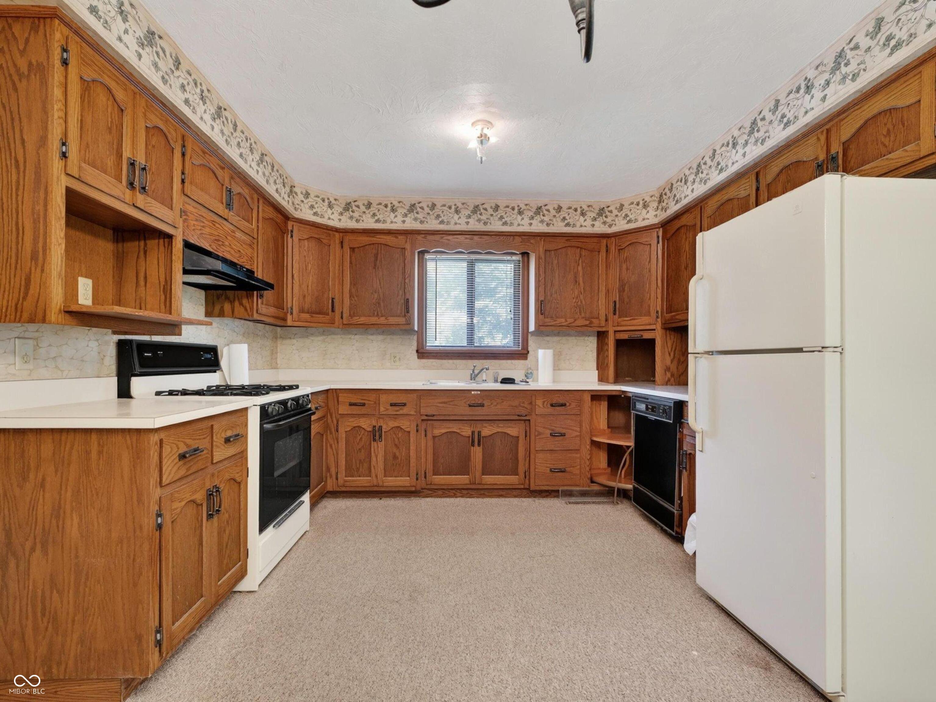8782 Surrey Drive Pendleton, IN 46064 - Photo 15 of 34