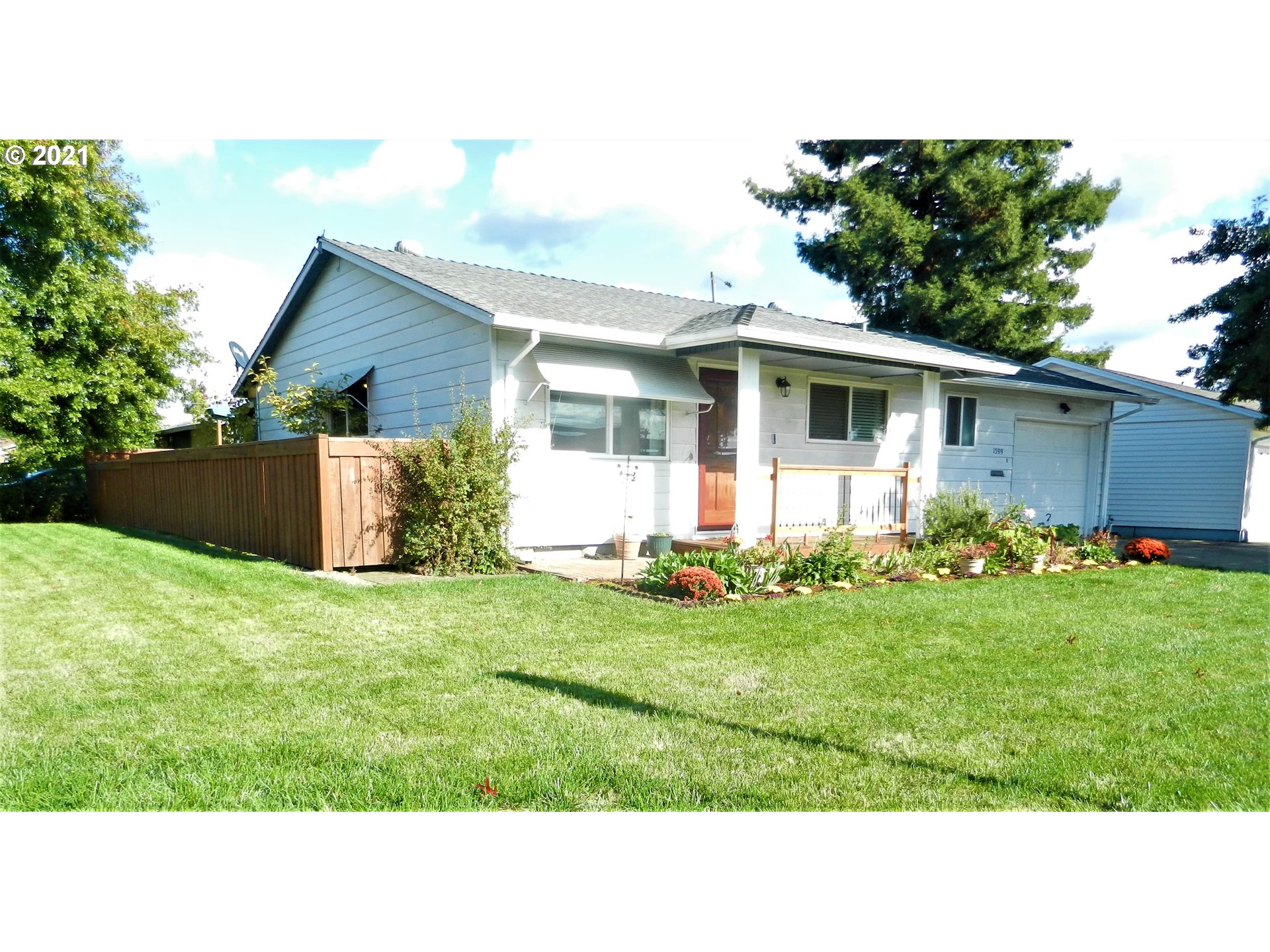 1399 Umpqua Road Woodburn, OR 97071 - Photo 1 of 29 Gallery Image 1