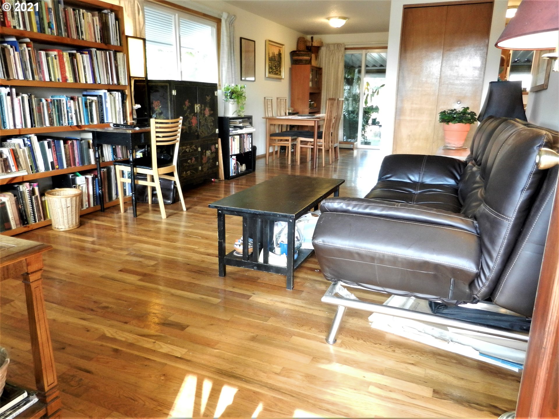 1399 Umpqua Road Woodburn, OR 97071 - Photo 4 of 29 Gallery Image 4