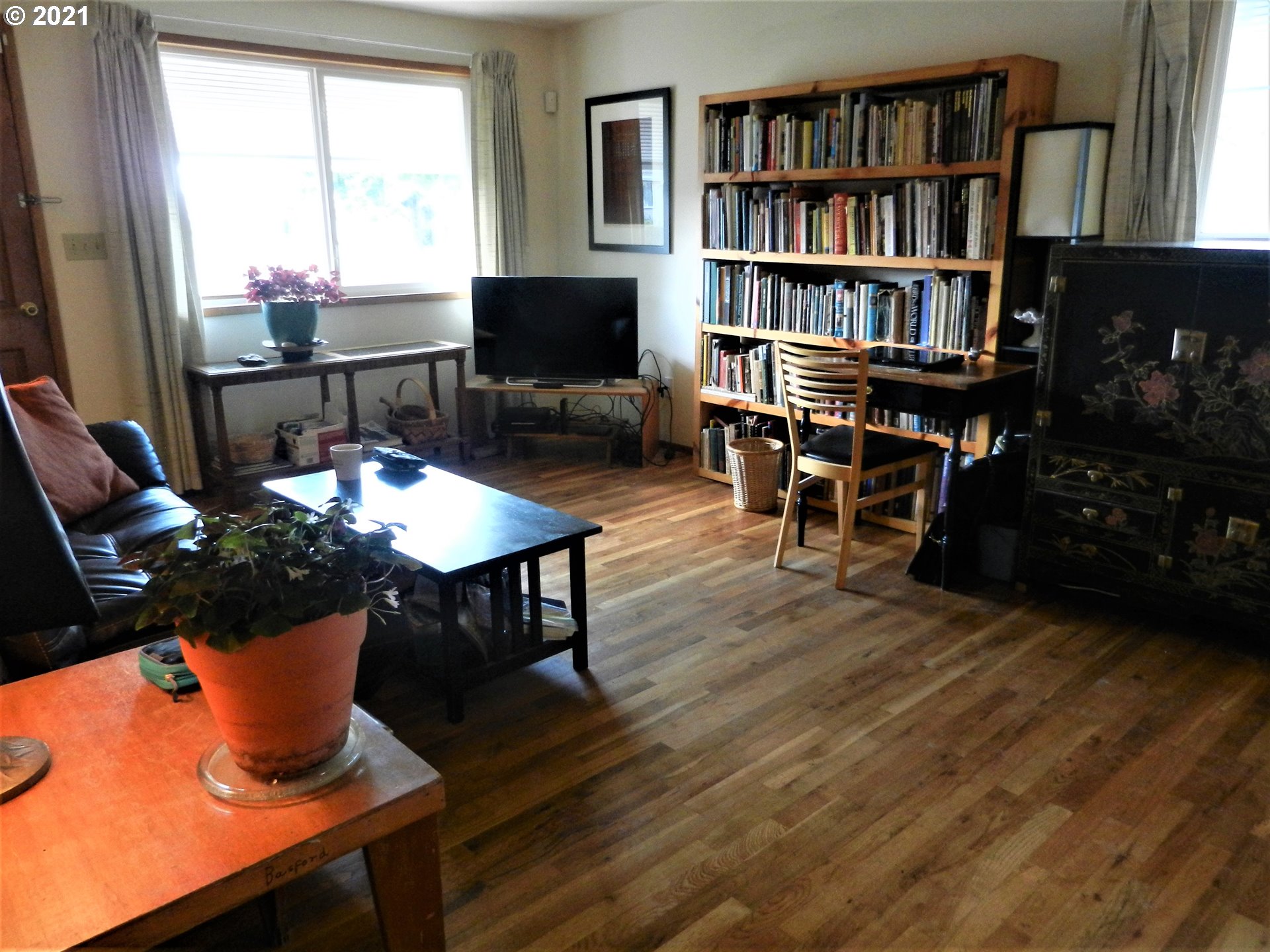 1399 Umpqua Road Woodburn, OR 97071 - Photo 5 of 29 Gallery Image 5