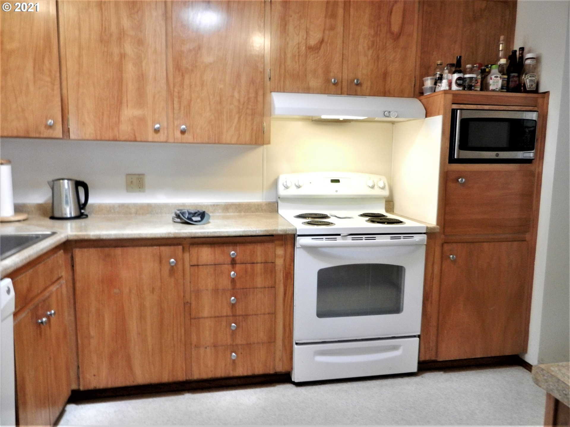 1399 Umpqua Road Woodburn, OR 97071 - Photo 7 of 29 Gallery Image 7