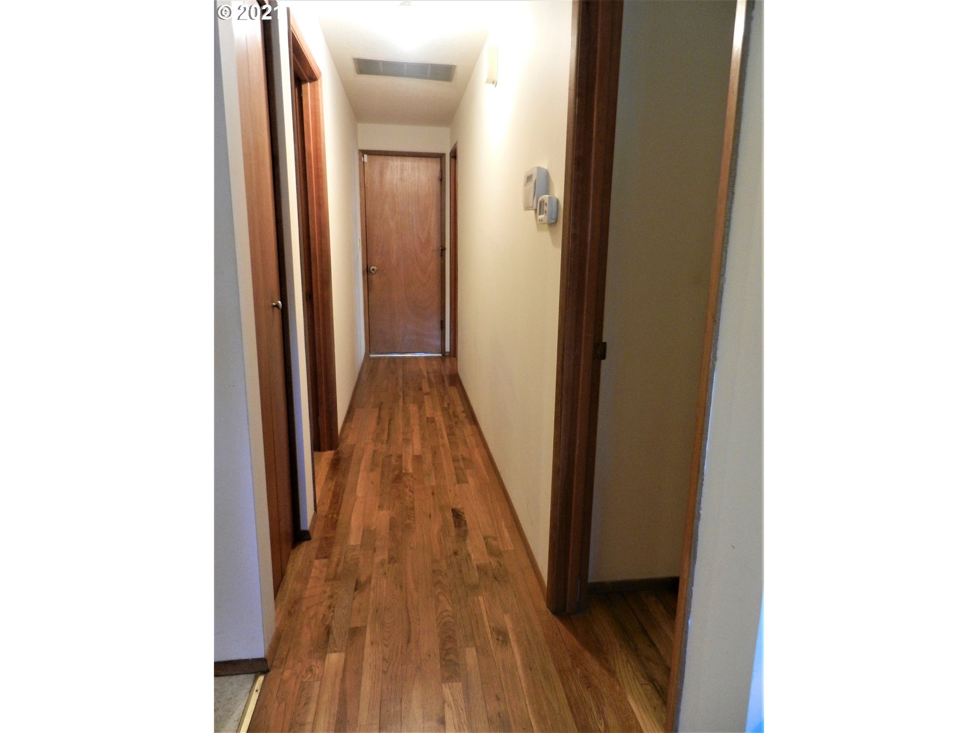 1399 Umpqua Road Woodburn, OR 97071 - Photo 10 of 29 Gallery Image 10