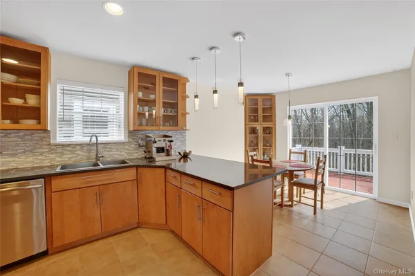 $765,000 | 113 Hitching Post Lane, Yorktown Heights, NY 10598