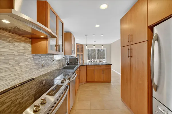 $765,000 | 113 Hitching Post Lane, Yorktown Heights, NY 10598