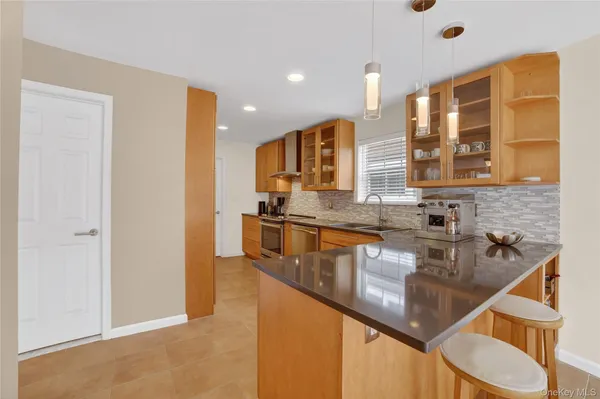 $765,000 | 113 Hitching Post Lane, Yorktown Heights, NY 10598