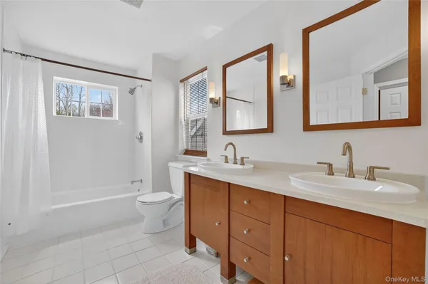 $765,000 | 113 Hitching Post Lane, Yorktown Heights, NY 10598