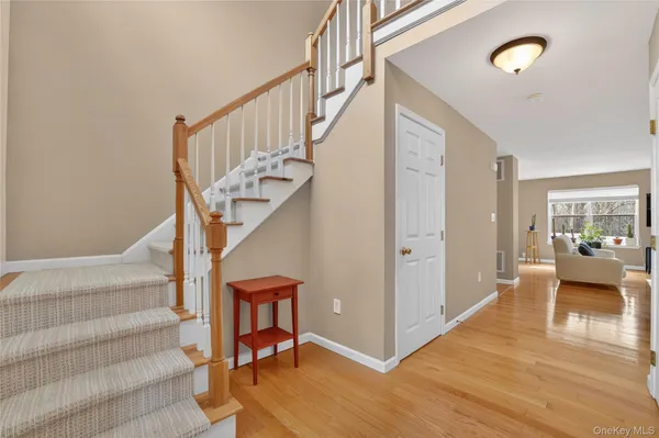 $765,000 | 113 Hitching Post Lane, Yorktown Heights, NY 10598