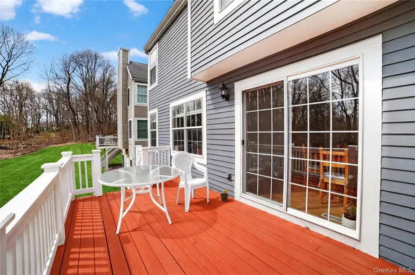 $765,000 | 113 Hitching Post Lane, Yorktown Heights, NY 10598