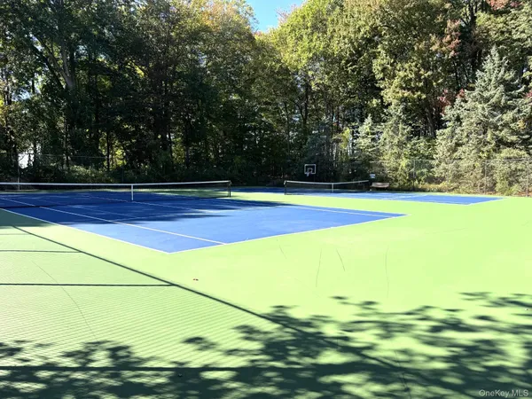 $765,000 | 113 Hitching Post Lane, Yorktown Heights, NY 10598