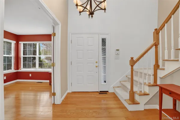 $765,000 | 113 Hitching Post Lane, Yorktown Heights, NY 10598
