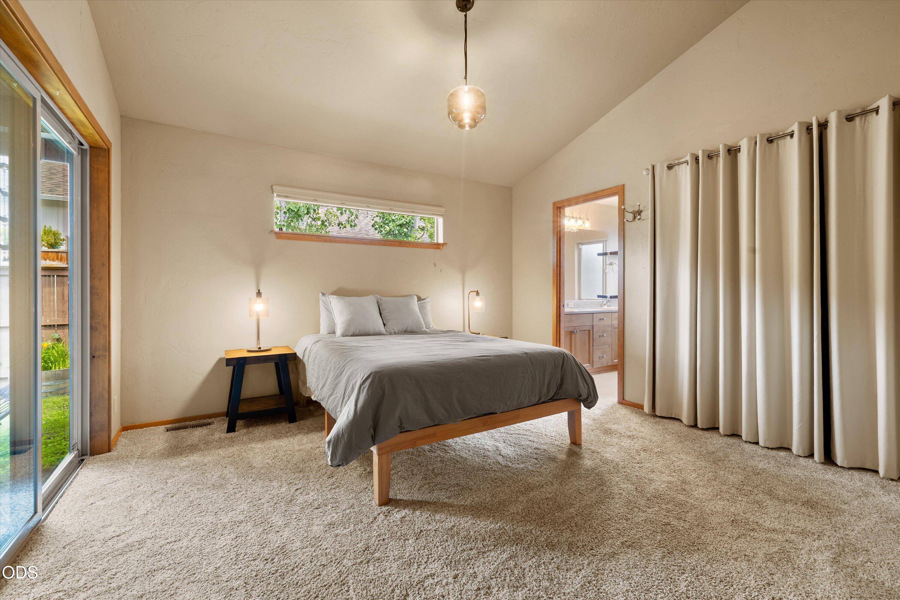 20358 Chase Road Bend, OR 97702 - Photo 17 of 32