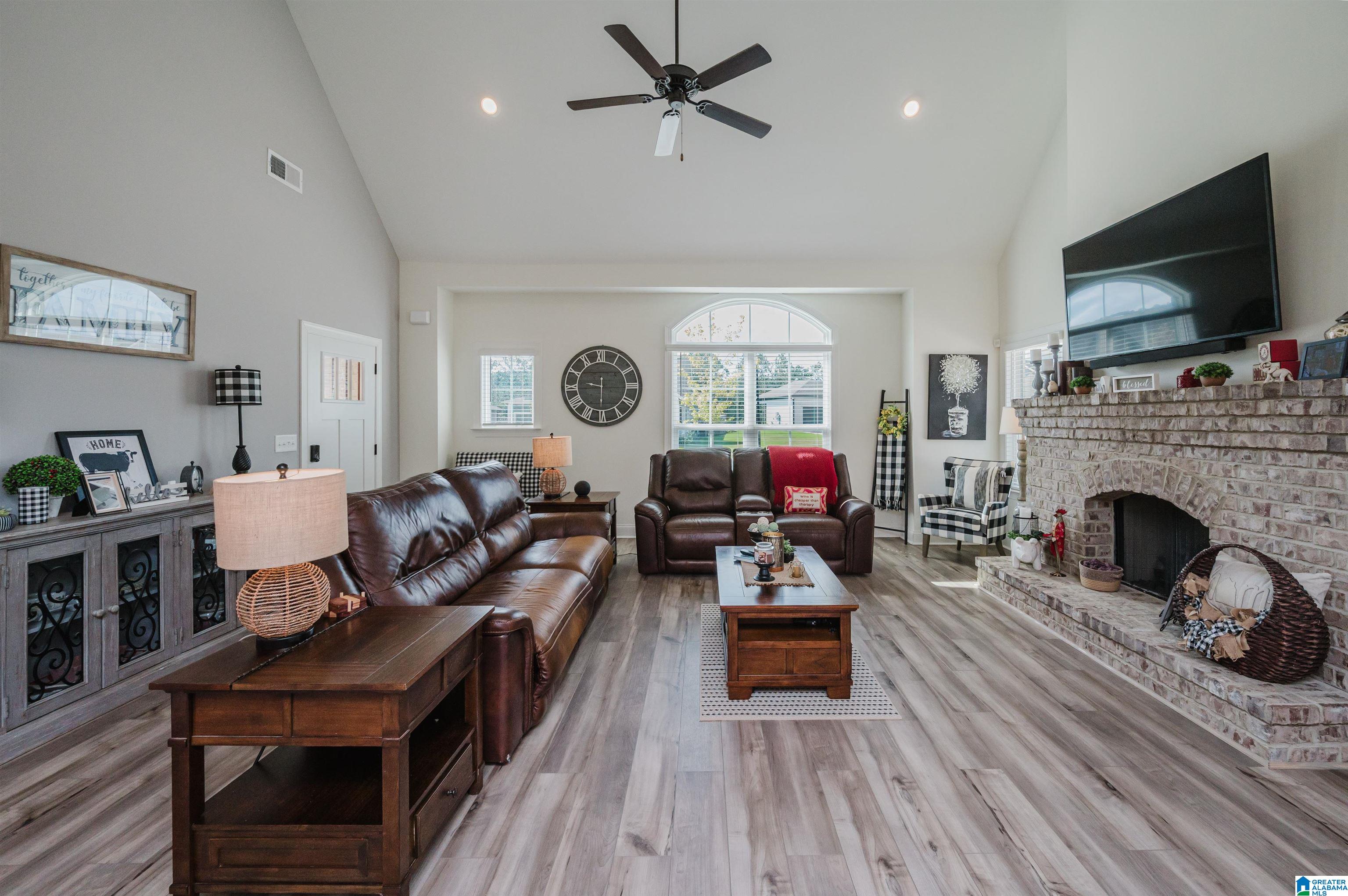 5044 Simms Ridge Pelham, AL 35124 - Photo 14 of 47