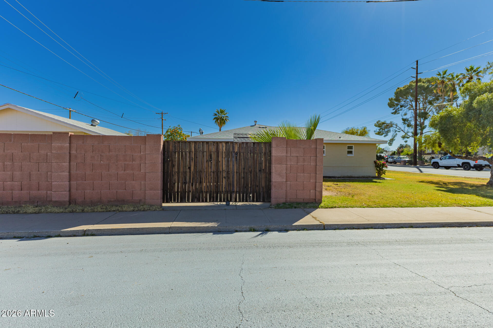3930 East Oak Street Phoenix, AZ 85008 - Photo 16 of 61 02 - Oak RV Gate 39th St