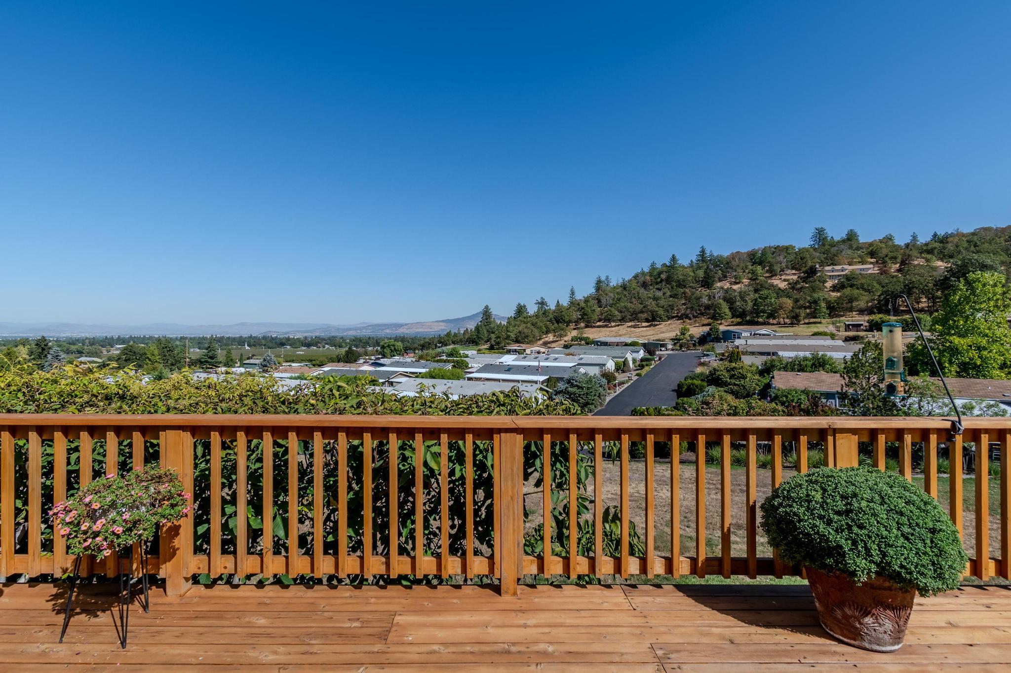 3955 South Stage Road, Unit 72 Medford, OR 97501 - Photo 1 of 28 01-28