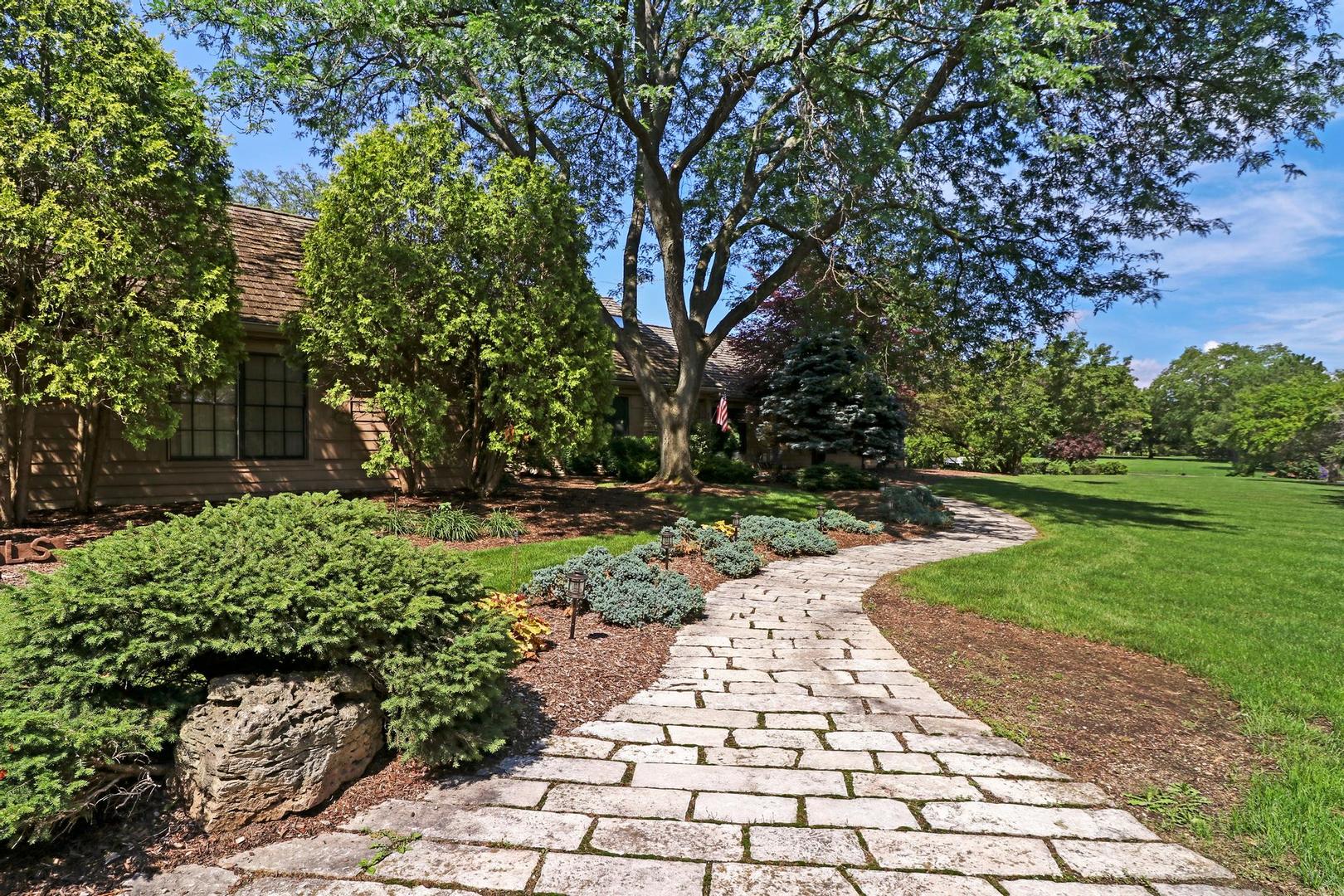 30 West Mundhank Road South Barrington, IL 60010 - Photo 4 of 45 a view of park with large trees