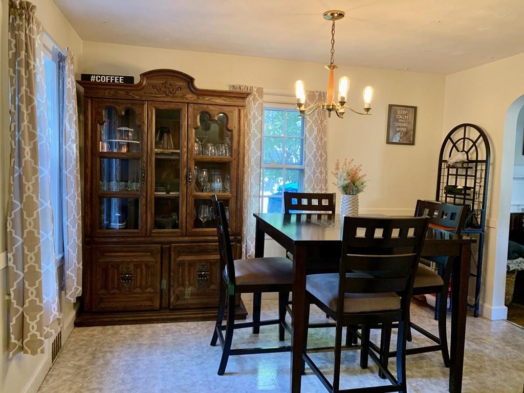 47 Rosedale Road Watertown, MA 02472 - Photo 6 of 27 Gallery Image 6
