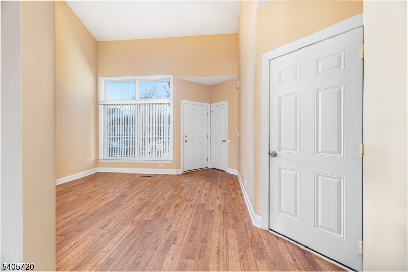 19 Prospect Circle Wantage, NJ 07461 - Photo 9 of 47