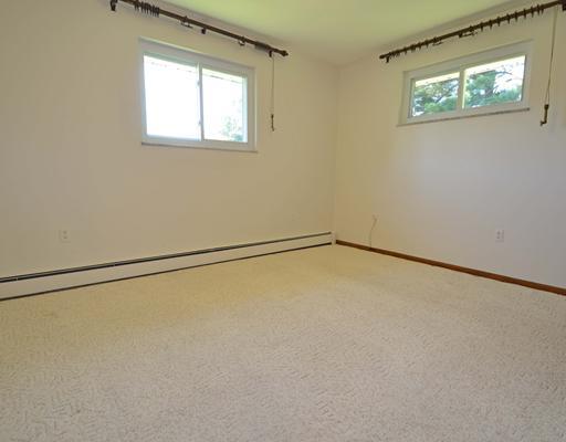 191 Warren Road Warrendale, PA 15086 - Photo 12 of 18 Bedroom. Second bedroom, neutral carpet, double closet.