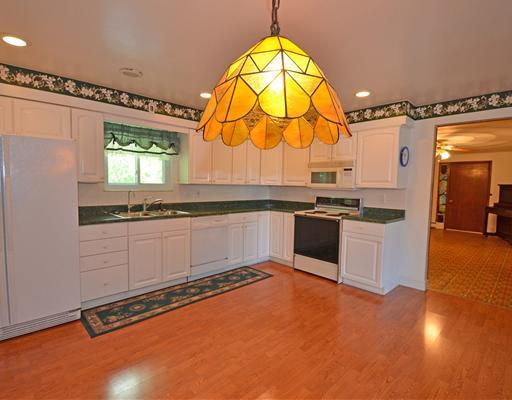 191 Warren Road Warrendale, PA 15086 - Photo 5 of 18 Kitchen. Another view of the kitchen.
