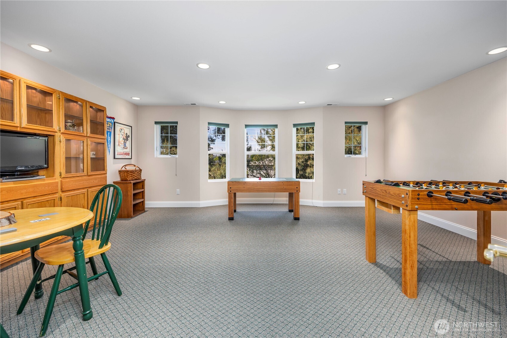 8620 Richardson Road Pasco, WA 99301 - Photo 27 of 40 a view of a livingroom with furniture and a window