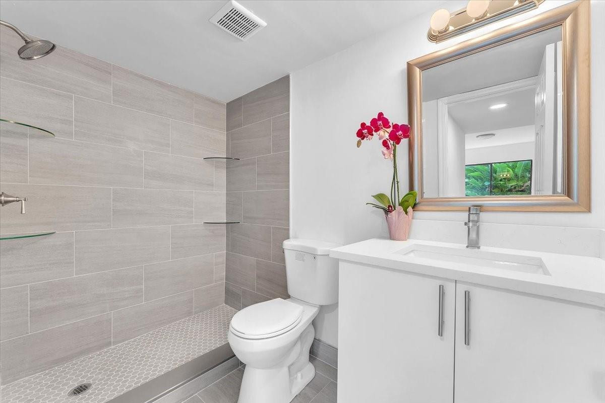 4283 Wood Ride Road, Unit 1B Boynton Beach, FL 33436 - Photo 12 of 22 Photo 12