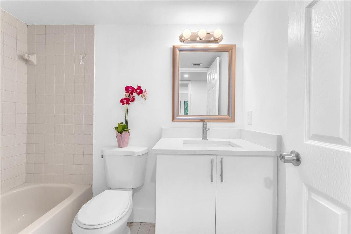 4283 Wood Ride Road, Unit 1B Boynton Beach, FL 33436 - Photo 16 of 22 Photo 16