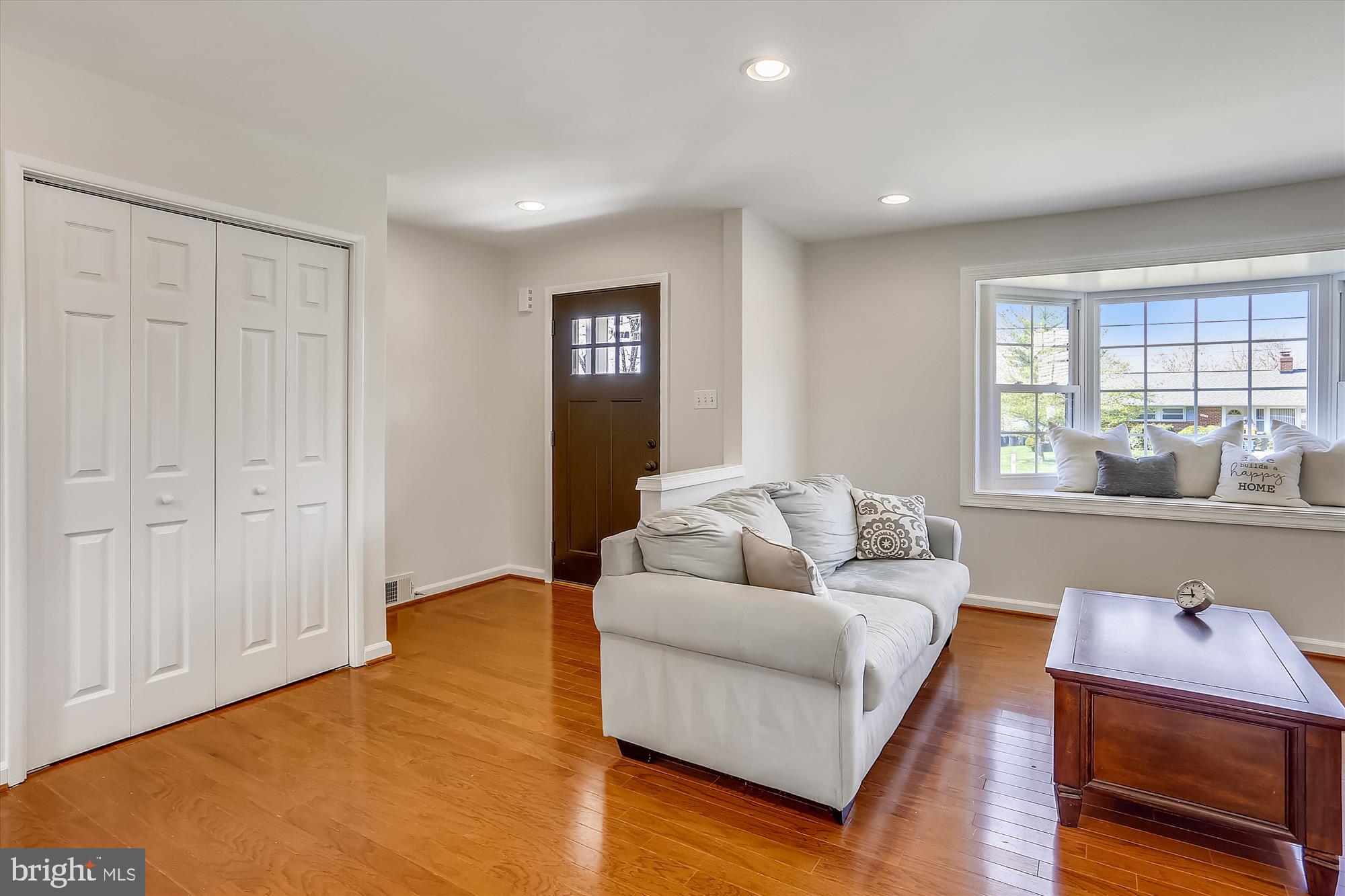 5217 Dalton Road Springfield, VA 22151 - Photo 5 of 53