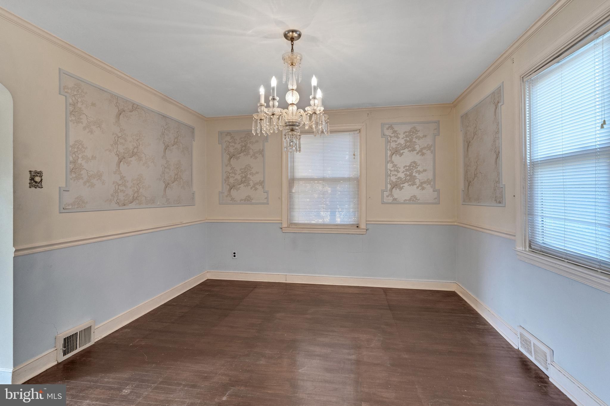 37 Lanfair Road Cheltenham, PA 19012 - Photo 22 of 29 Vacant dining room