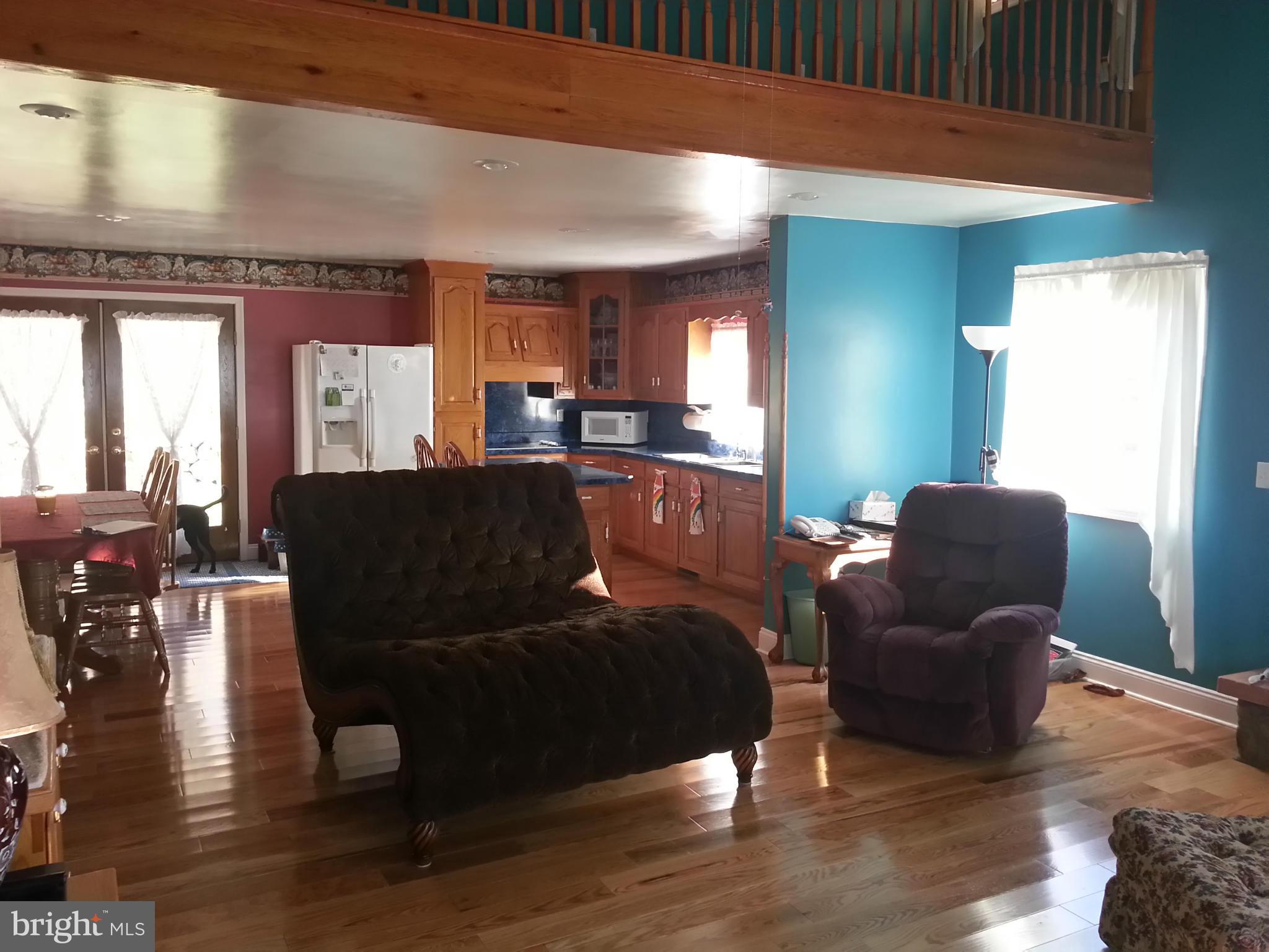 7122 Furnace Road Waynesboro, PA 17268 - Photo 10 of 21 Living Room